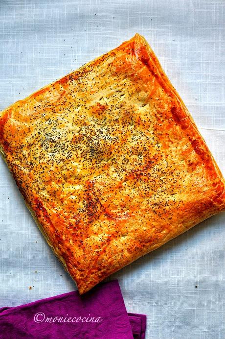 HOJALDRE DE GULAS, BECHAMEL Y PIMIENTOS DEL PIQUILLO HOJALDRE DE GULAS, BECHAMEL Y PIMIENTOS DEL PIQUILLO