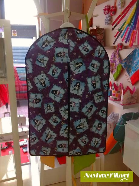 FUNDA PARA GUARDAR EL MAILLOT FUNDA PARA GUARDAR EL MAILLOT