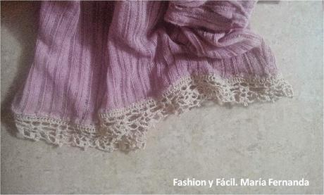 Un jersey vencedor con una puntilla a ganchillo. Un toque shabby chic ( A winner sweatre with ana crochet edge) Un jersey vencedor con una puntilla a ganchillo. Un toque shabby chic ( A winner sweatre with ana crochet edge)