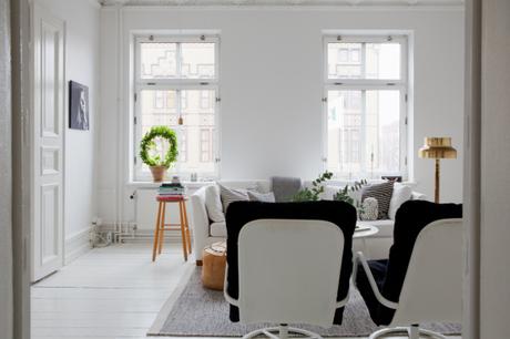 estilo nordico escandinavia estilonordico minimalismo estilo femenino interiores decoracion interiores 2 decoracion dormitorios 2 decoracion de salones 2 decoracion decoracion comedores 2 cocinas blancas interiores suelos de madera blanco piso nórdico de look total white papel de pared floral Papel de pared tapiz de cabecero en el dormitorio estilo nórdico blanco decoración nórdica escandinava decoración en blanco decoración dormitorios nórdicos blog decoracion interiores