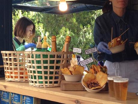 MadrEat la moda de los foodtracks llega a la ciudad Photo 15-02-15 15 45 28