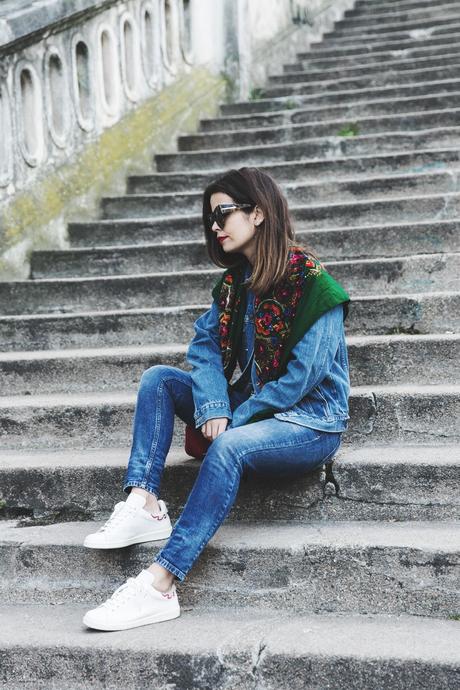 Double_Denim-Vintage_Scarf-ISabel_Marant_Sneakers-Striped_Top-PFW-Paris_Fashion_Week-Street_Style-12