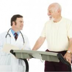 Intervención multidominio de 2 años de dieta, ejercicio, entrenamiento cognitivo y monitoreo del riesgo vascular versus control para prevenir el deterioro cognitivo en personas ancianas en riesgo (FINGER): ensayo controlado aleatorio. multidomain intervention