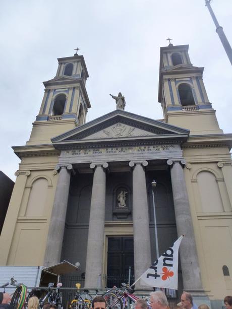 “Sintiendo la Vida” : Cuarto día en Ámsterdam “Mozes en Aäronkerk”