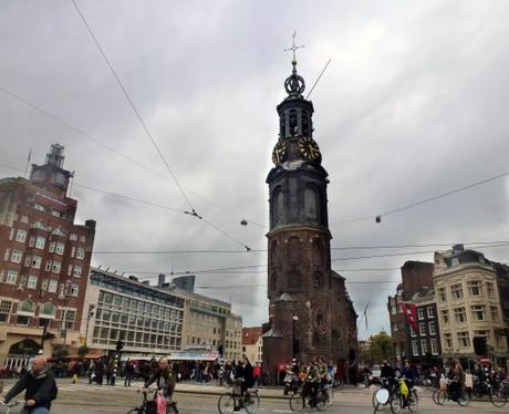 “Sintiendo la Vida” : Cuarto día en Ámsterdam Munttoren