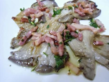 Setas al ajillo con bacon