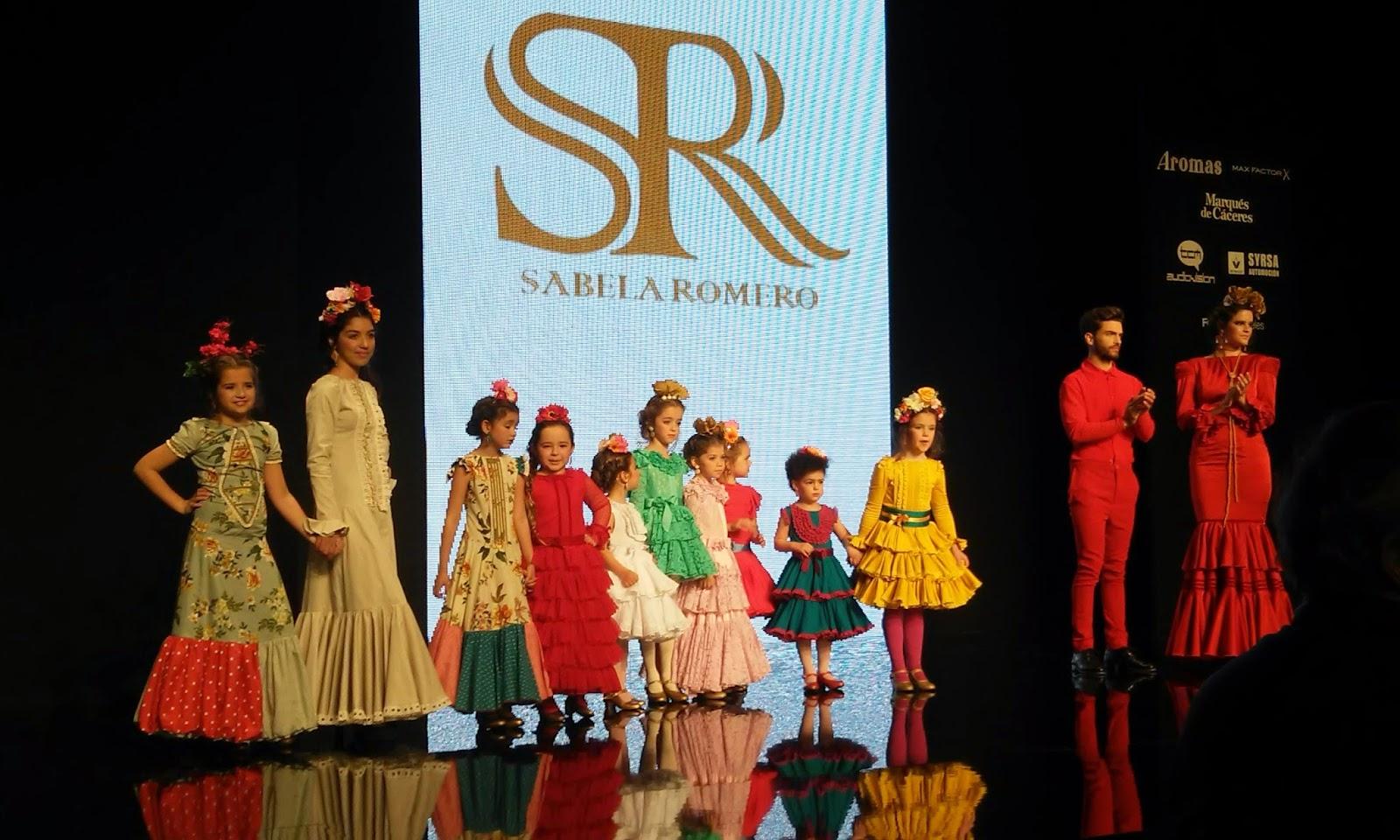 UN DESFILE DIFERENTE UN DESFILE DIFERENTE