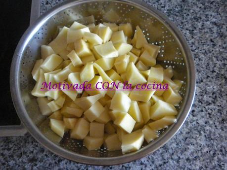 Cazuelada de patatas y calamares Cazuelada de patatas y calamares