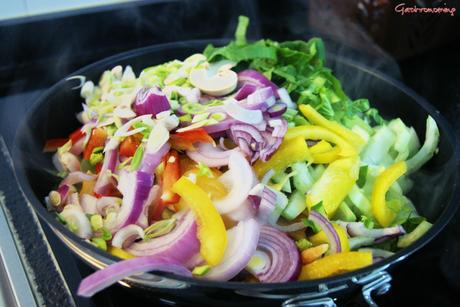 Guiso de pavo con verduras al wok Guiso de pavo con verduras al wok