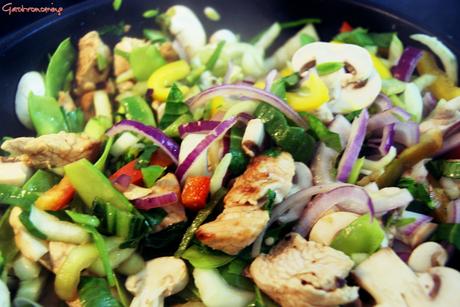 Guiso de pavo con verduras al wok Guiso de pavo con verduras al wok