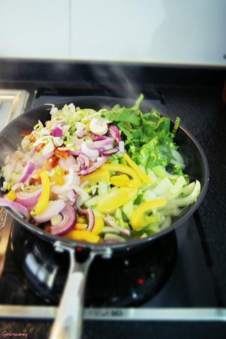 Guiso de pavo con verduras al wok Guiso de pavo con verduras al wok