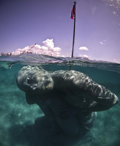 OCEAN ATLAS: LA ESCULTURA SUBMARINA DE JASON DECAIRES TAYLOR OCEAN ATLAS: LA ESCULTURA SUBMARINA DE JASON DECAIRES TAYLOR