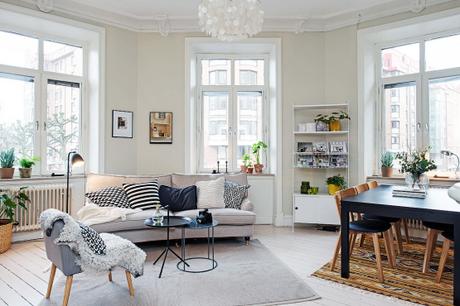 tendencias espacios pequenos 2 muebles ikea interiores estilo nordico escandinavia estilonordico interiores decoracion muebles de ikea interiores decoracion interiores 2 decoracion de salones 2 decoracion cocinas pequenas interiores cocinas negras interiores pisos suecos pisos nórdicos Mezclar elementos de diseño y low cost estilo nórdico escandinavo diseño original decoración decoración low cost decoración de pisos pequeños cajas de madera decoración blog decoración de interiores