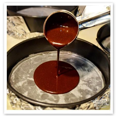 TARTA DE CHOCOLATE NEGRO Y DULCE DE LECHE / DARK CHOCOLATE AND DULCE DE LECHE LAYER CAKE TARTA DE CHOCOLATE NEGRO Y DULCE DE LECHE / DARK CHOCOLATE AND DULCE DE LECHE LAYER CAKE