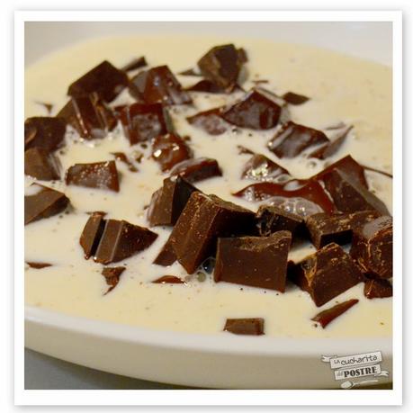 TARTA DE CHOCOLATE NEGRO Y DULCE DE LECHE / DARK CHOCOLATE AND DULCE DE LECHE LAYER CAKE TARTA DE CHOCOLATE NEGRO Y DULCE DE LECHE / DARK CHOCOLATE AND DULCE DE LECHE LAYER CAKE