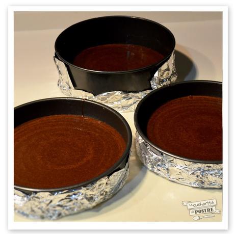 TARTA DE CHOCOLATE NEGRO Y DULCE DE LECHE / DARK CHOCOLATE AND DULCE DE LECHE LAYER CAKE TARTA DE CHOCOLATE NEGRO Y DULCE DE LECHE / DARK CHOCOLATE AND DULCE DE LECHE LAYER CAKE