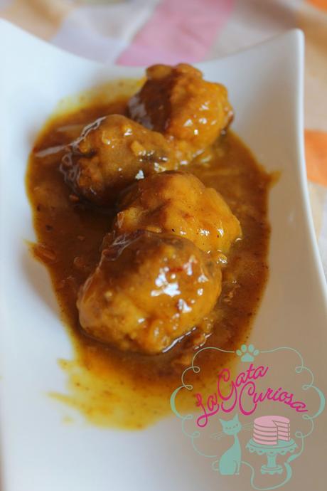 ALBONDIGAS EN SALSA DE CEBOLLA Y AZAFRÁN ALBONDIGAS EN SALSA DE CEBOLLA Y AZAFRÁN