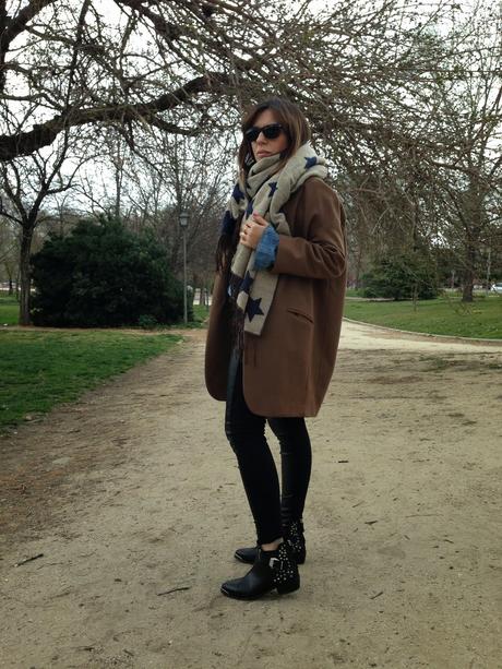 CAMEL STARS .- CAMEL STARS .-