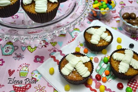 Hot cross bun cupcakes (recetas de Pascua) Hot cross bun cupcakes (recetas de Pascua)