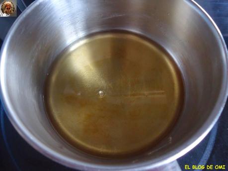 TARTA FRÍA DE FRESAS CON NATA Y CHOCOLATE BLANCO TARTA FRÍA DE FRESAS CON NATA Y CHOCOLATE BLANCO