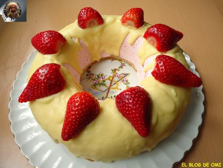 TARTA FRÍA DE FRESAS CON NATA Y CHOCOLATE BLANCO TARTA FRÍA DE FRESAS CON NATA Y CHOCOLATE BLANCO