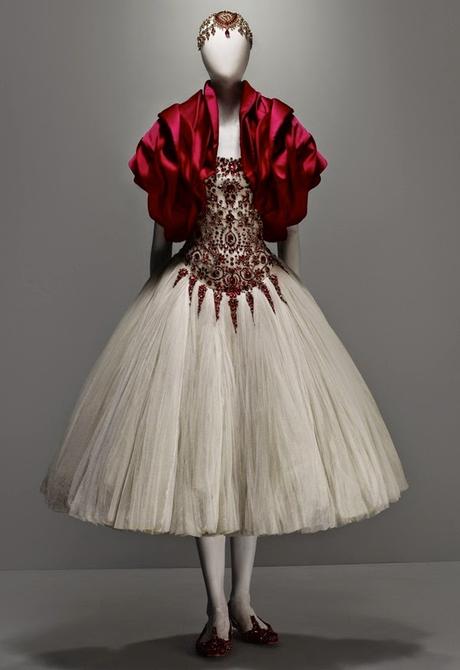 Alexander McQueen: Savage Beauty