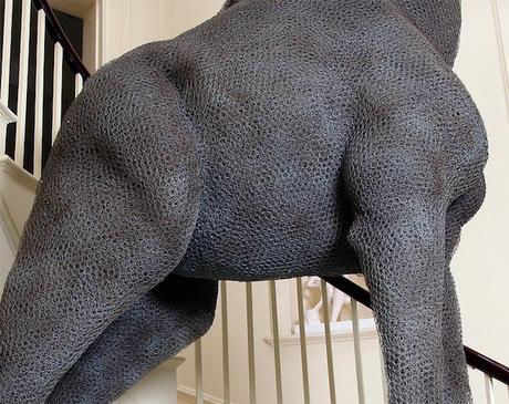 Impresionantes esculturas de animales hechas con alambre galvanizado.