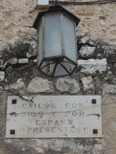 Placa homenaje a los caídos por España