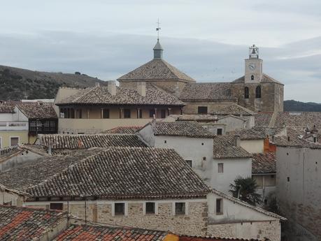 La Colegiata de la Asunción domina los tejados de Pastrana