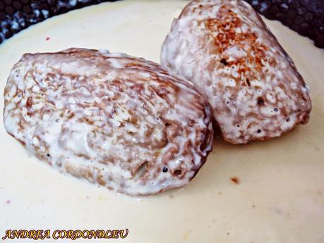 SEITAN CON SALSA DE QUESOS. LÁCTEO VEGETARIANA. SEITAN CON SALSA DE QUESOS. LÁCTEO VEGETARIANA.