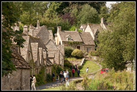 Cotswolds: Arlington Road Birbury