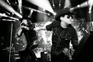 Vídeo: Bunbury y Calamaro versionan 'Crimen' de Cerati en su directo conjunto