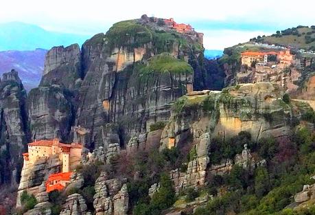 Monasterios que cuelgan del cielo