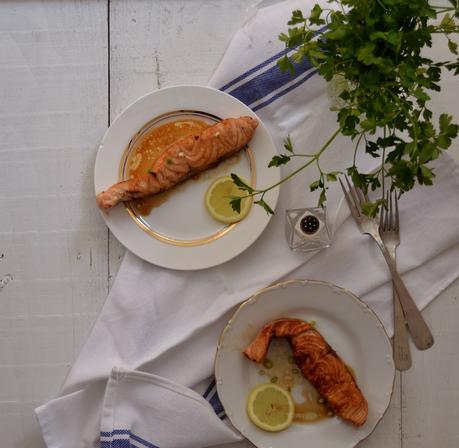 SALMÓN MARINADO CON MIEL Y AJO