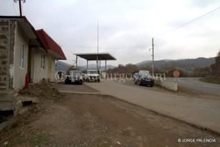 ARMENIA, DÍA 12: ADIOS ARMENIA, HOLA GEORGIA DE NUEVO GASOLINERA CERCA DE NOYEMBERIAN