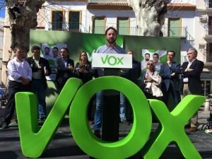 Entrevista a Francisco Serrano, candidato de VOX a la Junta de Andalucía VOX-Andalucía-y-Abascal-300x225