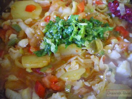 Arroz con bacalao y langostinos (Majado de ajo y perejil) Arroz con bacalao y langostinos (Majado de ajo y perejil)