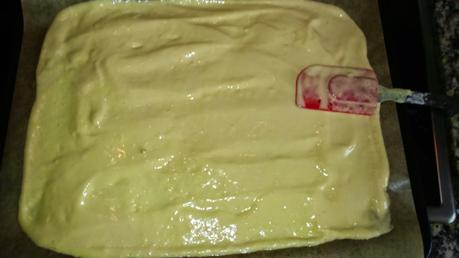 BRAZO DE GITANO DE NATA Y FRESA BRAZO DE GITANO DE NATA Y FRESA