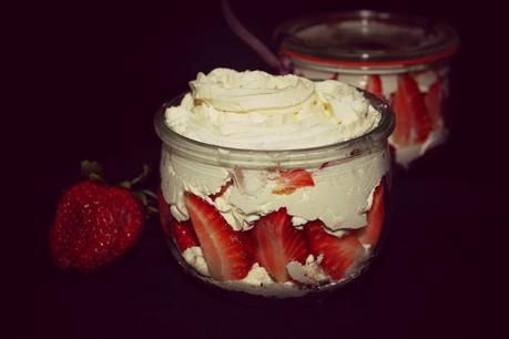 COPA FRESAS CON CREMA MASCARPONE COPA FRESAS CON CREMA MASCARPONE