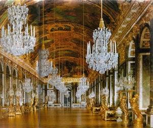 Suntuosos salones en el interior del Palacio