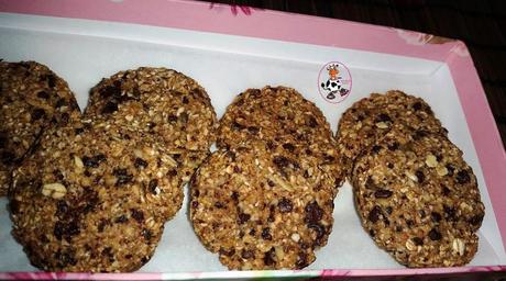 GALLETAS DE MUESLIS, PLÁTANO Y CHOCOLATE GALLETAS DE MUESLIS, PLÁTANO Y CHOCOLATE