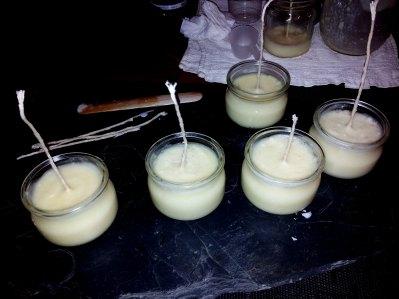 Cómo hacer velas sólidas con aceite usado velas-caseras-aceite