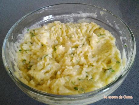 Buñuelos de bacalao a la española Buñuelos de bacalao a la española