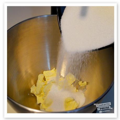 CUPCAKES BICOLORES DE CHICLE / TWO COLOURED CHEWING GUM CUPCAKES CUPCAKES BICOLORES DE CHICLE / TWO COLOURED CHEWING GUM CUPCAKES