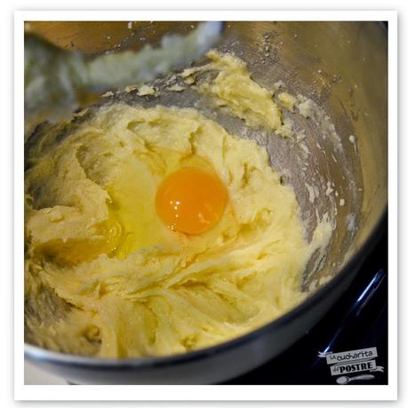 CUPCAKES BICOLORES DE CHICLE / TWO COLOURED CHEWING GUM CUPCAKES CUPCAKES BICOLORES DE CHICLE / TWO COLOURED CHEWING GUM CUPCAKES