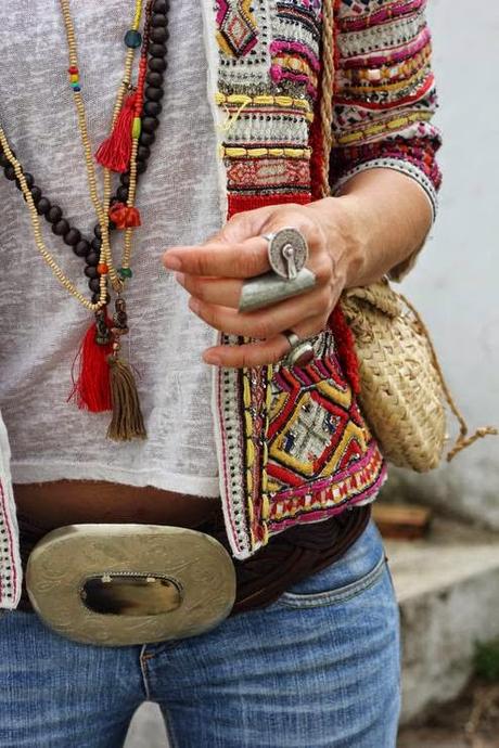 STREET STYLE INSPIRATION; ETHNIC JACKET.-