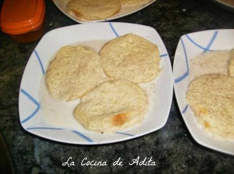 Torrijas de leche, con pan brioche Torrijas de leche, con pan brioche