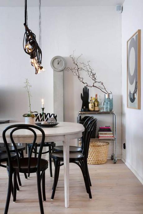 tendencias productos muebles estilo nordico escandinavia estilonordico estilo moderno interiores interiores decoracion interiores 2 decoracion dormitorios 2 decoracion de salones 2 decoracion decoracion comedores 2 cocinas modernas blancas cocinas blancas interiores accesorios lamparas de diseño colgantes Lámparas colgantes bombilla y flexos lámparas bombilla estilo nórdico escandinavo decoración salones comedores decoración interiores decoración iluminación nórdica decoración blanco negro cable lámparas textiles de colores blog decoración nórdica