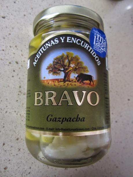 ACEITUNAS BRAVO Y PAN DE ACEITUNAS