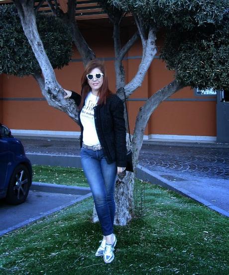 I´m famous .......... and you know. I´m famous .......... and you know.